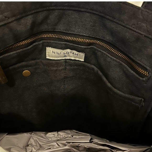 Nili Logan x Target Tote 🍒 - Picture 4 of 8